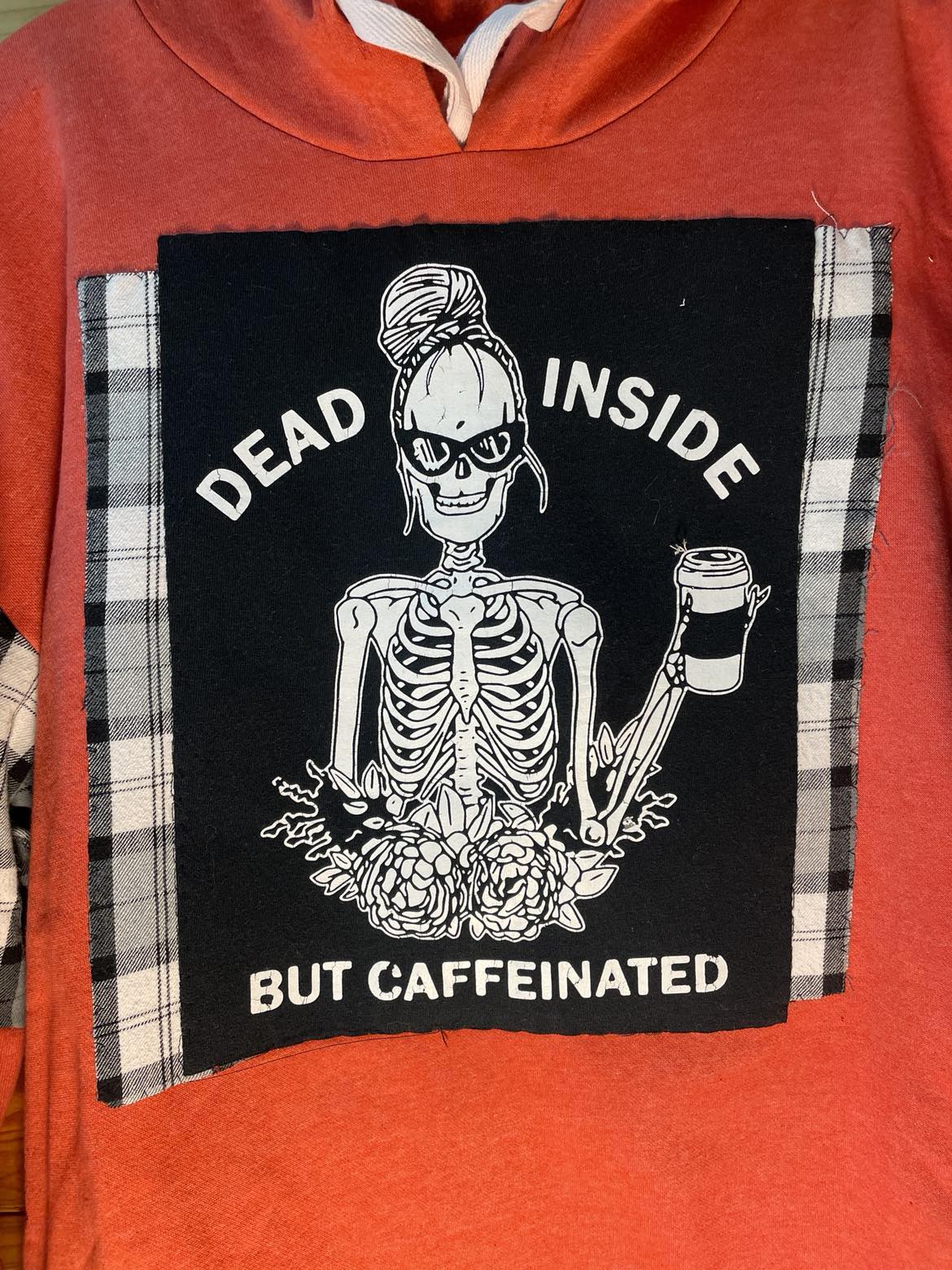 Dead inside: HOODIE
