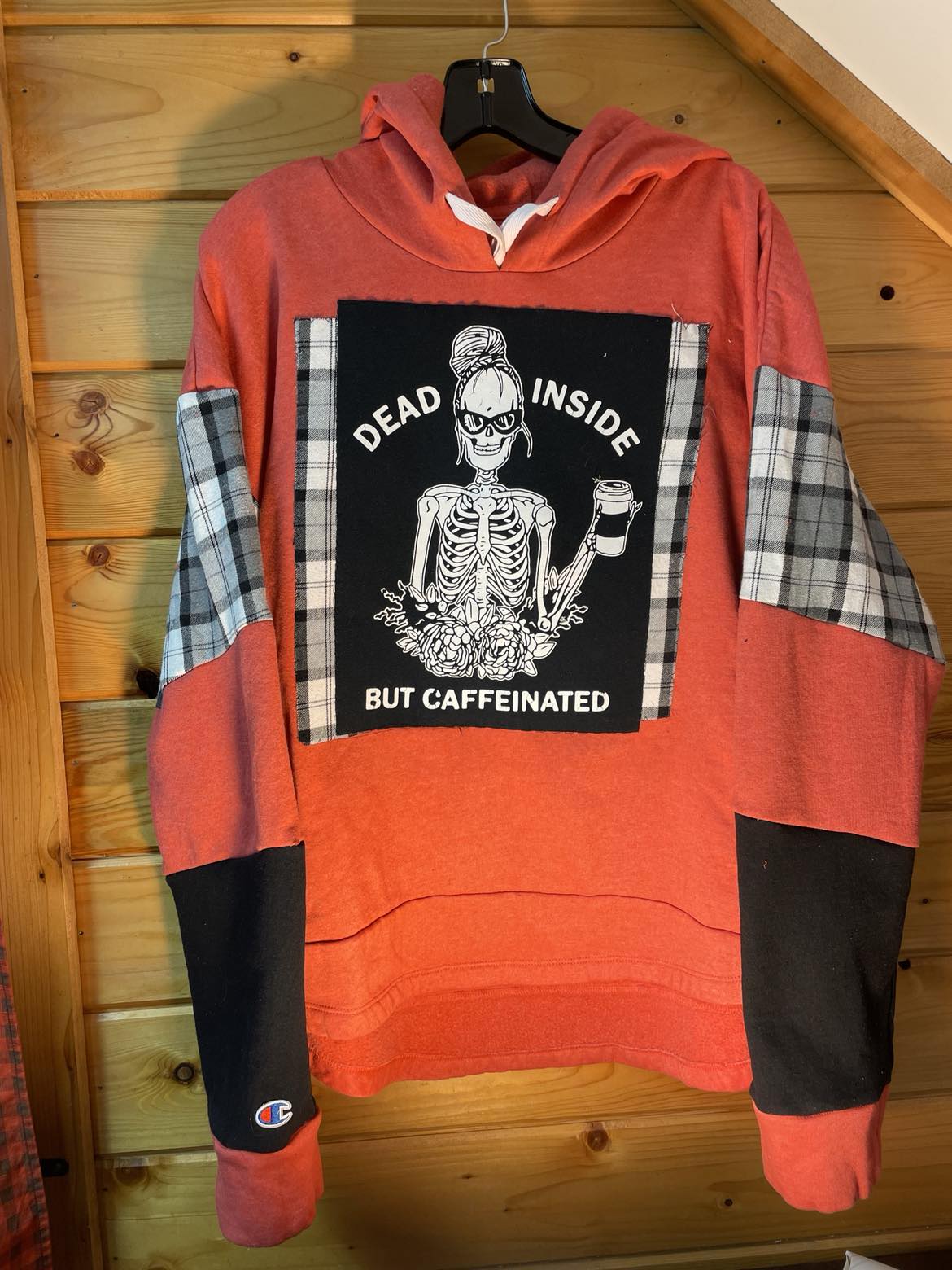 Dead inside: HOODIE
