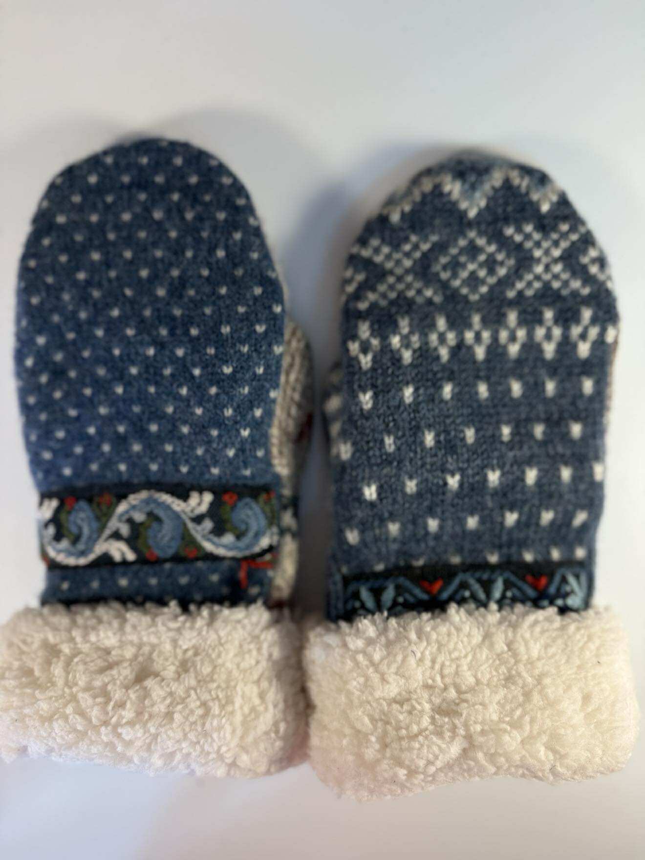 Blue Scandi 4
