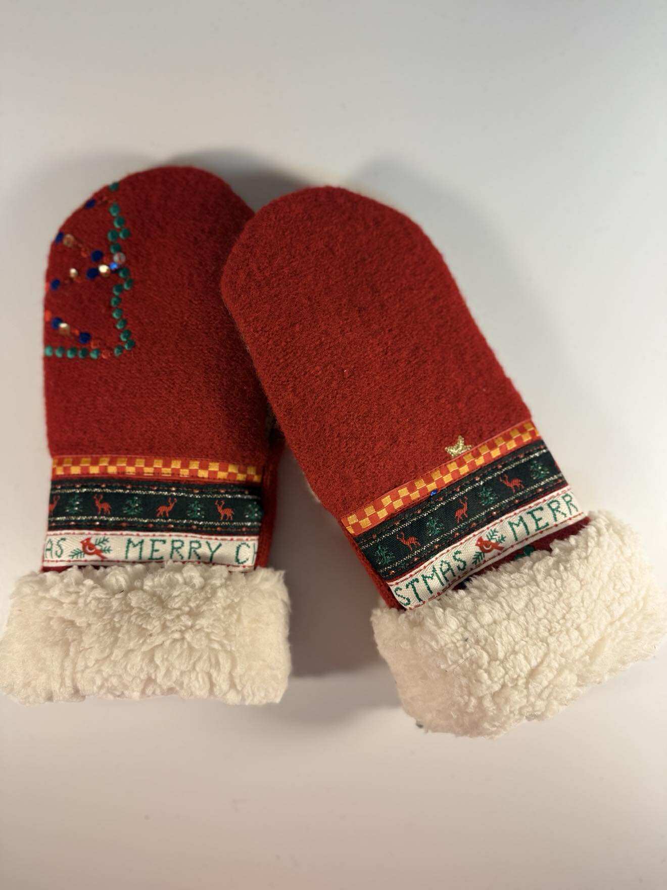 Christmas Mitt 1