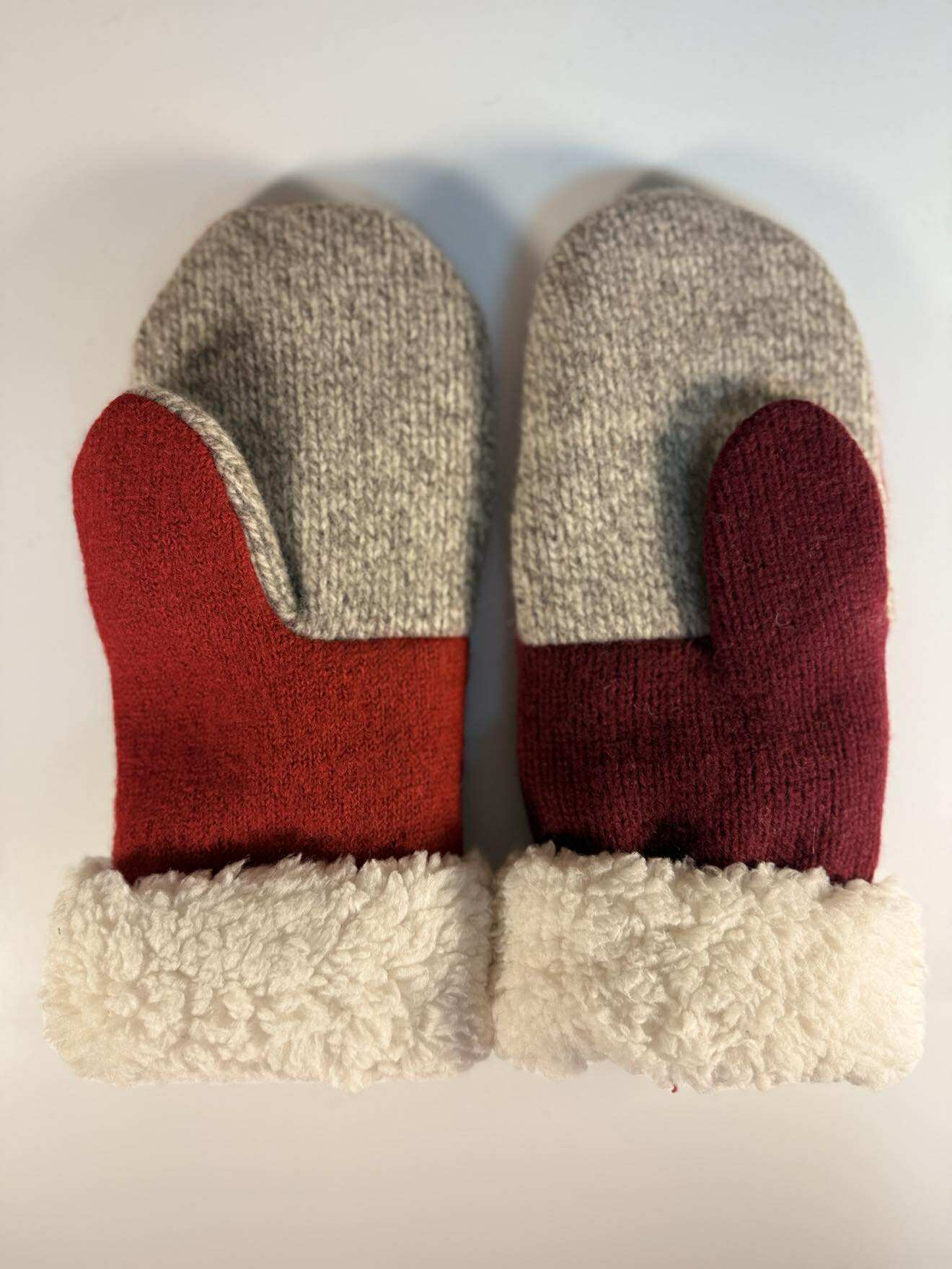 Christmas Mitt 3
