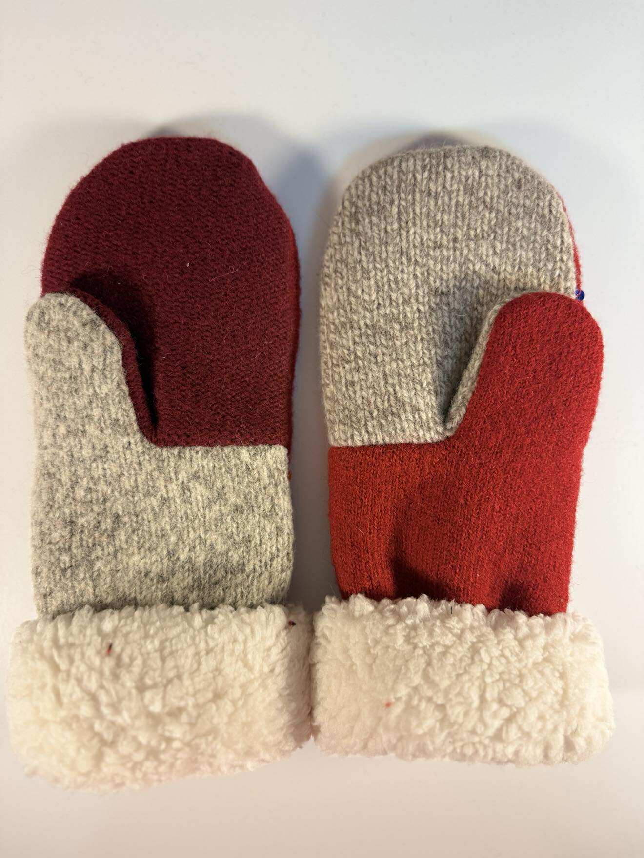 Christmas Mitt 2