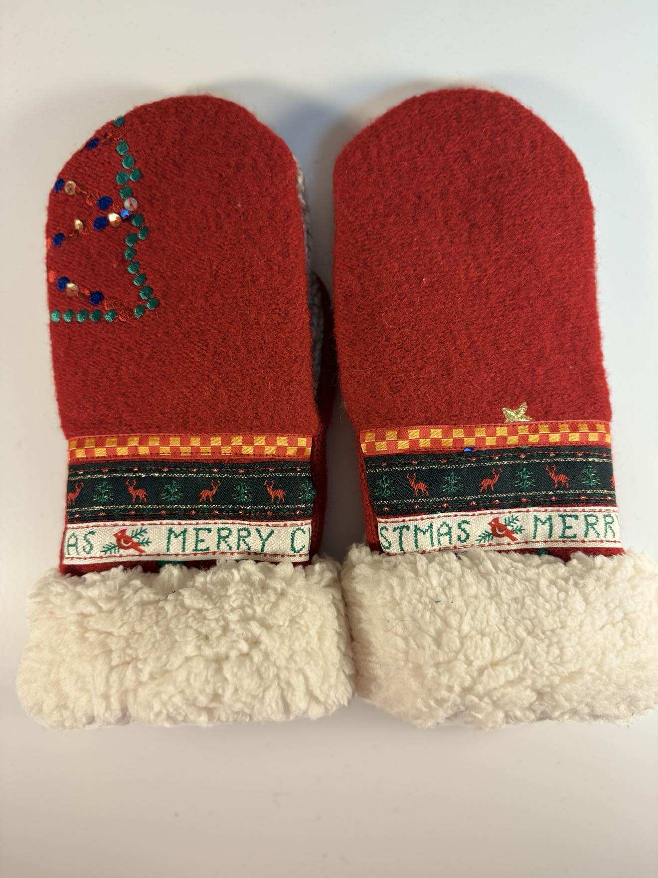 Christmas Mitt 1