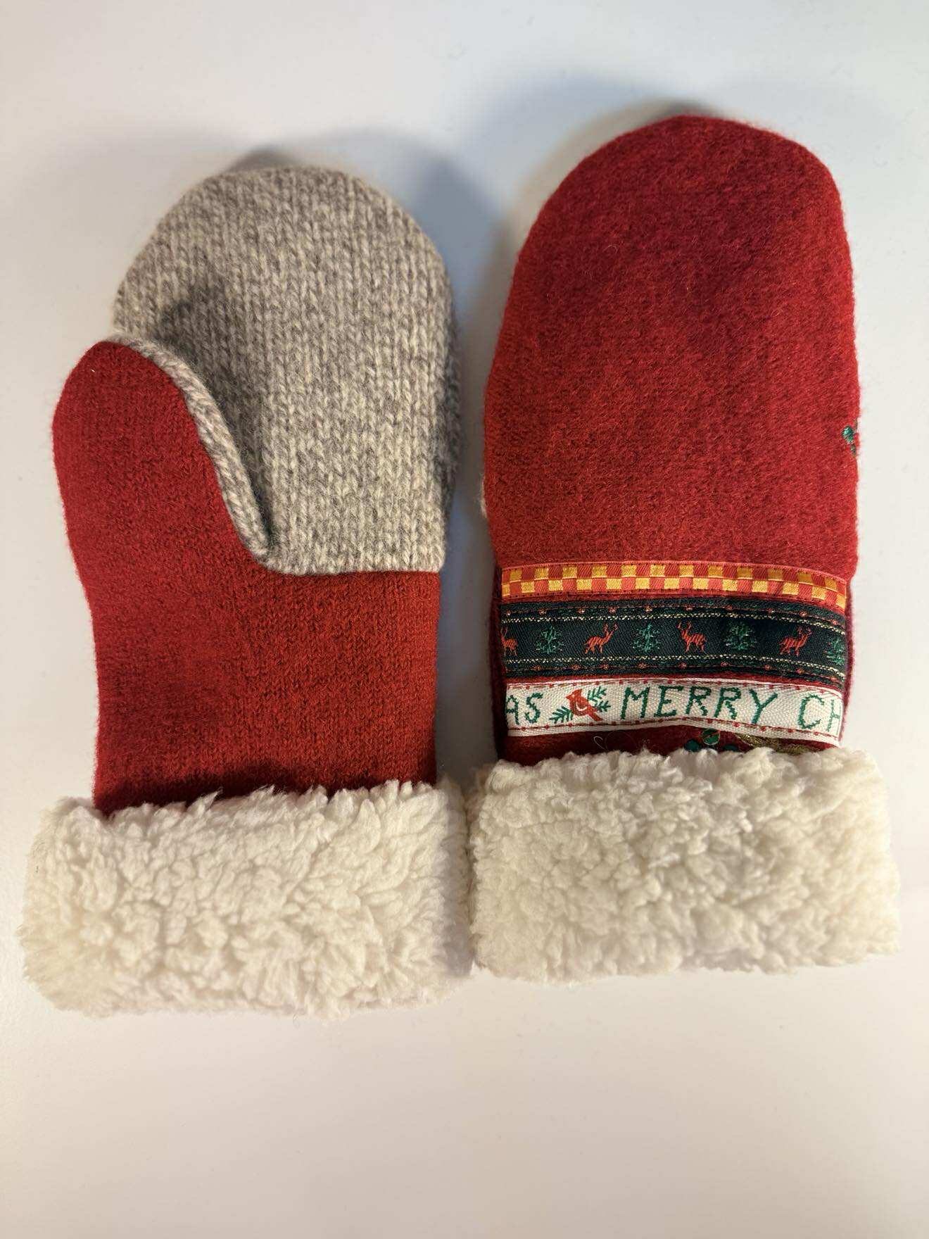Christmas Mitt 3