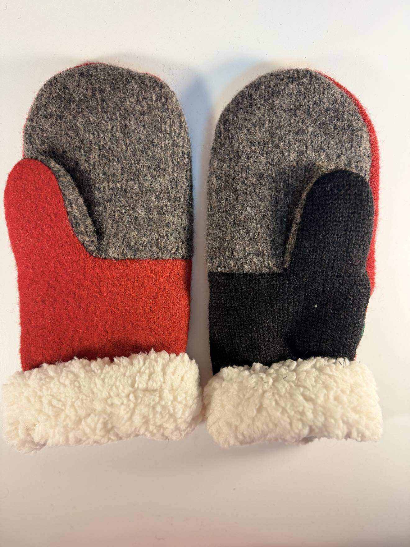 Christmas Mitt 5